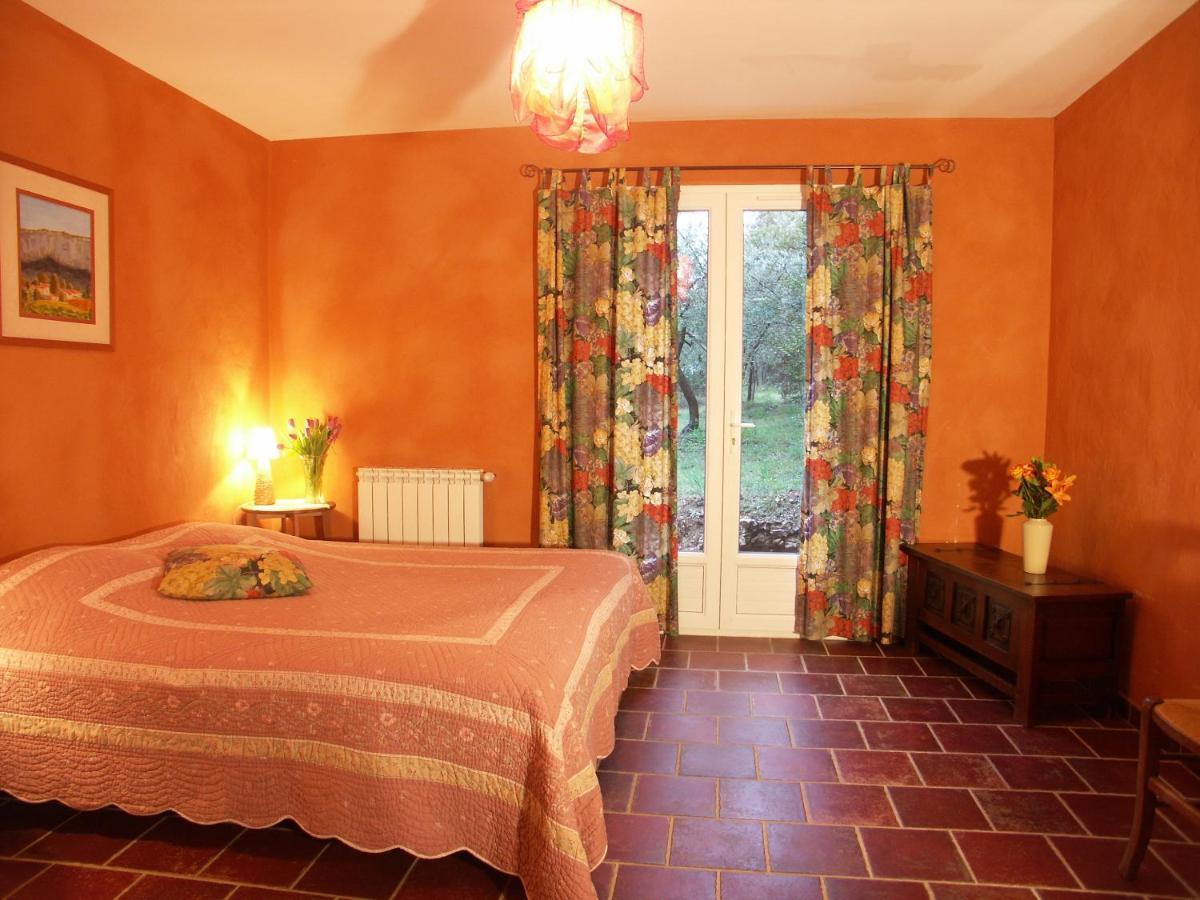 Ll Poulidetto Bed & Breakfast Lioux Exterior photo